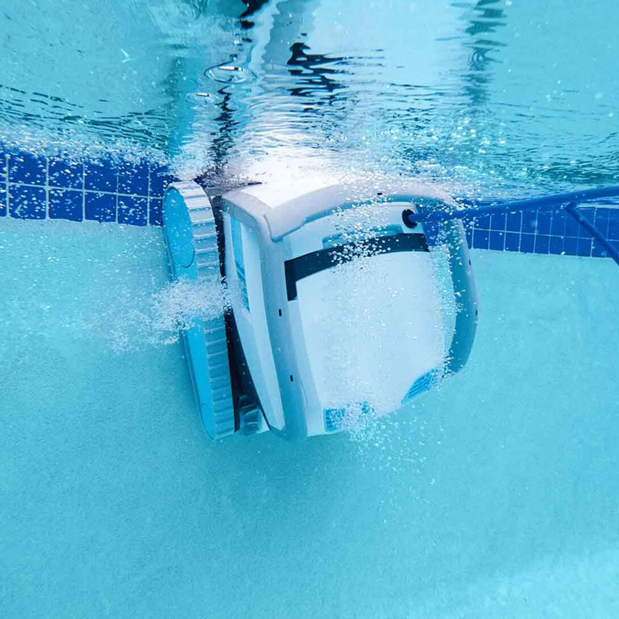Robot Active 60 de Maytronics avec fil pour piscines creusées - Image 3